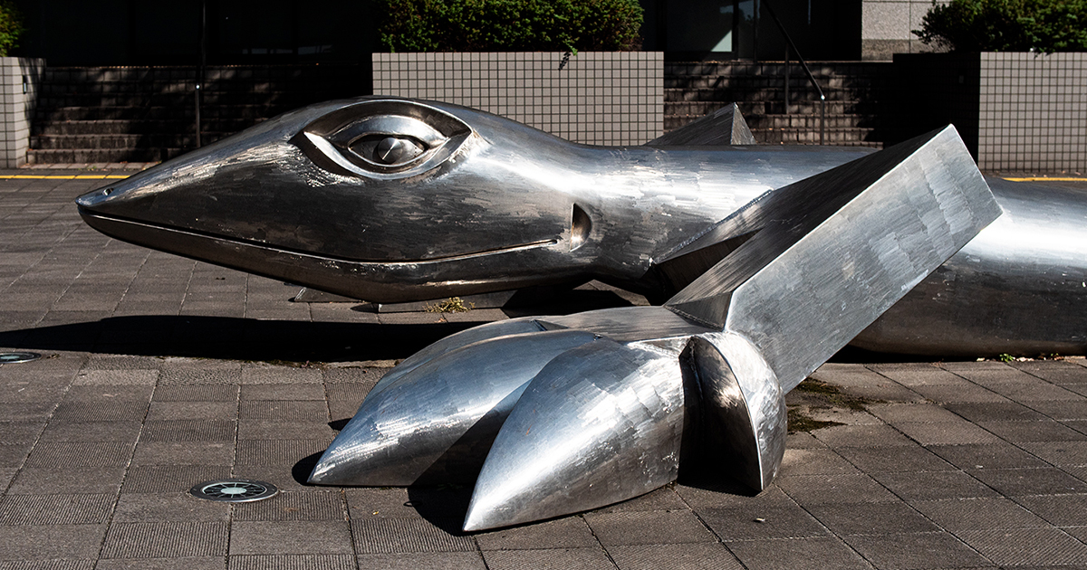 さいたま新都心の巨大トカゲに、環境問題へのアプローチを見る / 連載