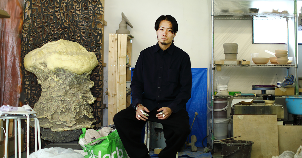 同時に存在する表裏を捉え続ける。 / 爆破から彫刻を生むラッパー